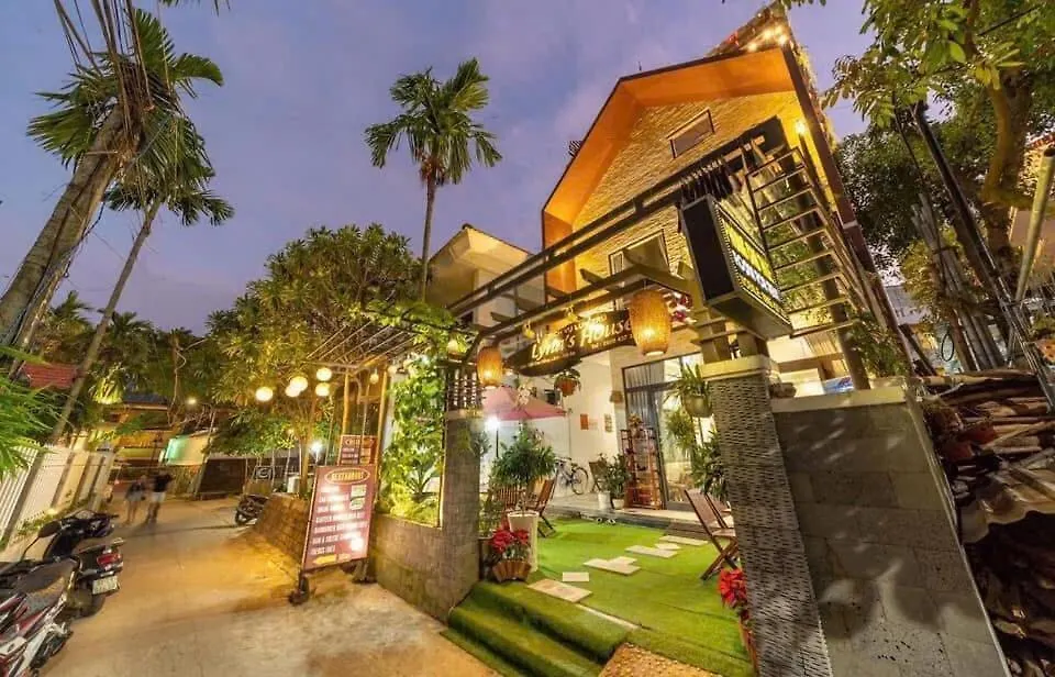 Lyna Homestay Hoi An Vietnam